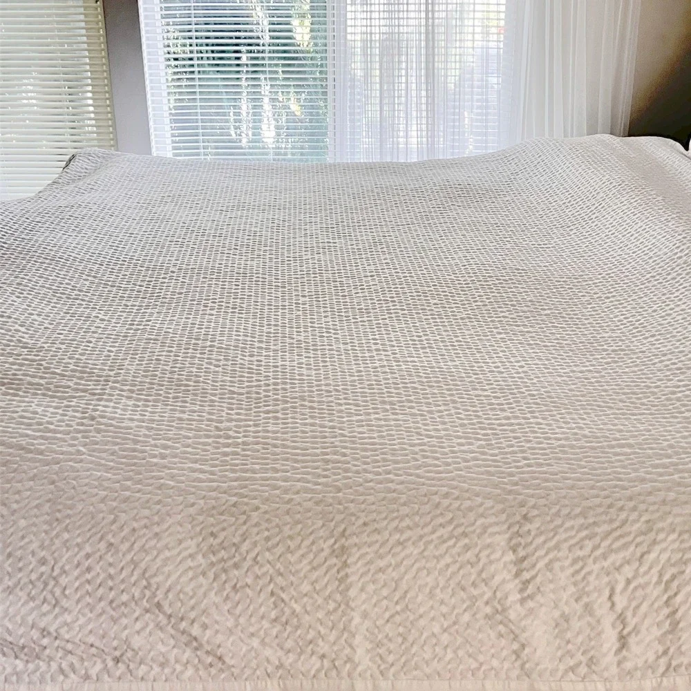 Standard Textile Cumulus Queen Top Duvet Cover Centium Core No Iron Ripple White